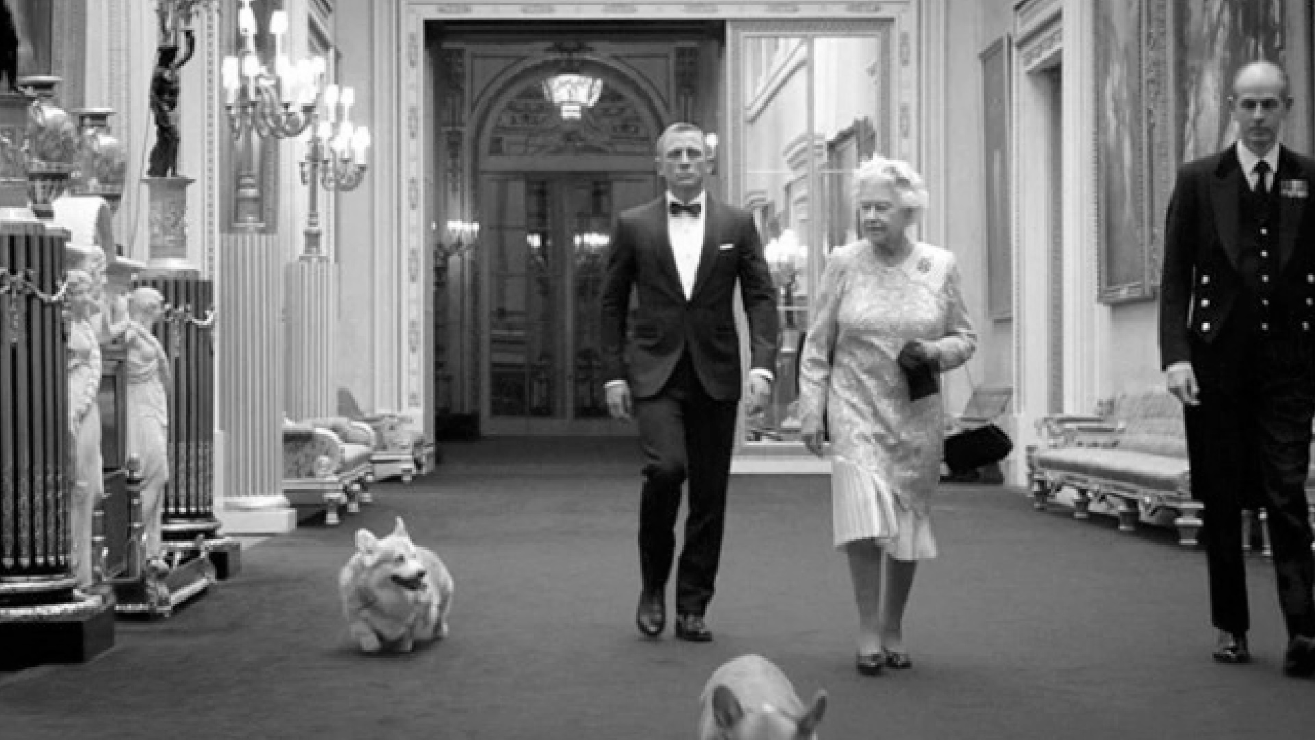 রানি দ্বিতীয় এলিজাবেথ : শ্রেষ্ঠ বন্ডগার্ল